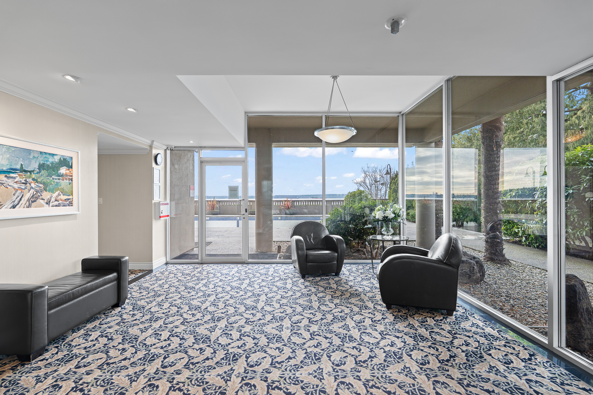 #203 – 150 24th Street